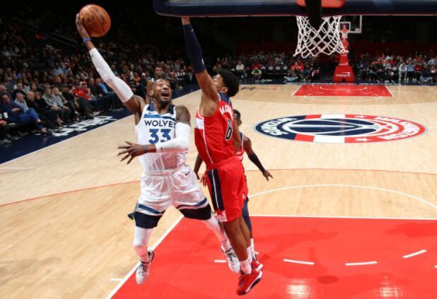  多特蒙德绝杀法兰克福登顶积分榜首  