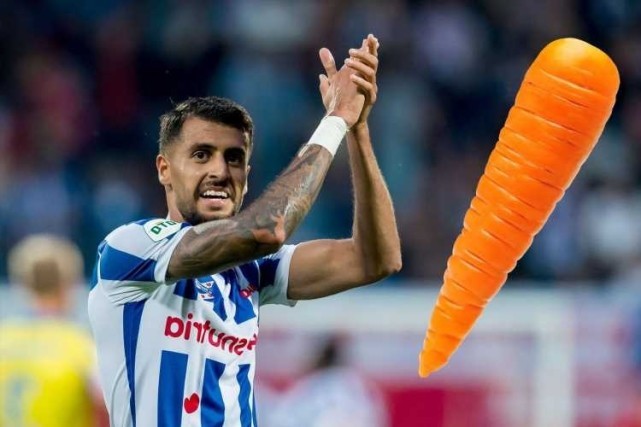  多特蒙德核心球员重伤缺阵，影响争冠关键战役  